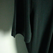 Load image into Gallery viewer, [Knit crew neck] Drumhr charcoal short sleeve
